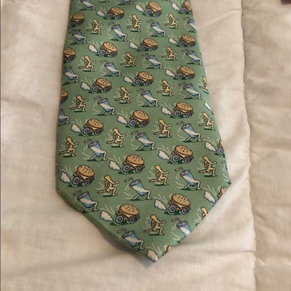 Vineyard Vines adult length tie